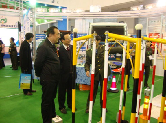 2011年4月我公司參展“南京國際農(nóng)機(jī)展”